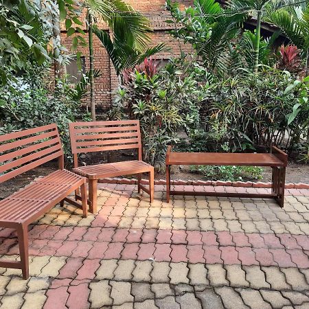 Nivaant @ Vicharays Apartment Alibag Bagian luar foto